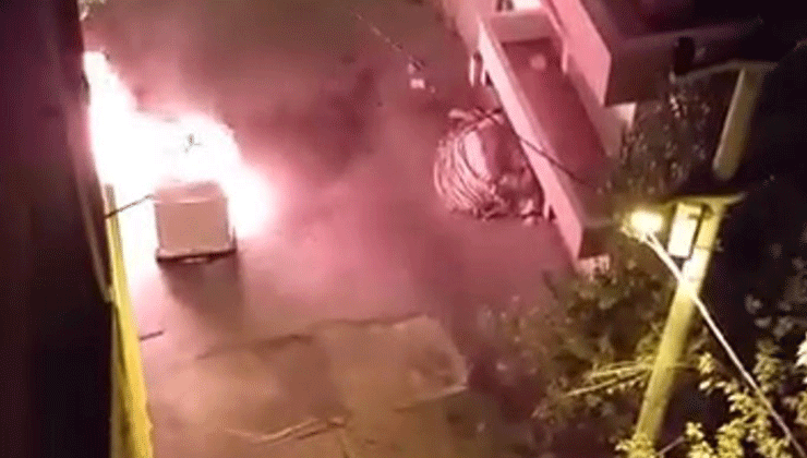 Tofaş alev topuna döndü, vatandaşlar yangını film izler gibi izledi