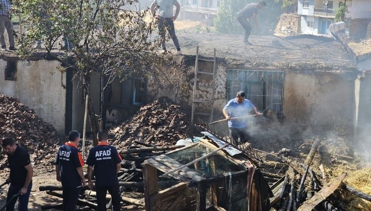 Tokat’ta bir ev ve samanlık tamamen yanarak kullanılmaz hale geldi