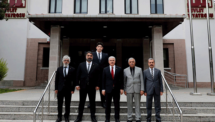 Vali Akın’dan Konya Devlet Tiyatrosu’na ziyaret