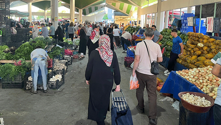 Vatandaş tedirgin, fiyatlar cep yakıyor
