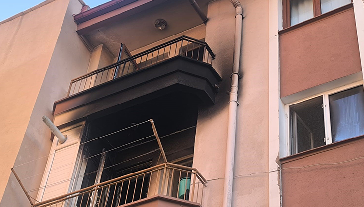 Yangında balkondan atlayan yaşlı adam hayatını kaybetti