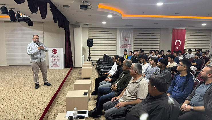 Yurtkur’dan Konyalı öğrencilere konferans