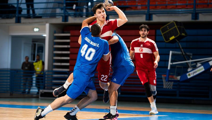 A Milliler avantajı eline aldı