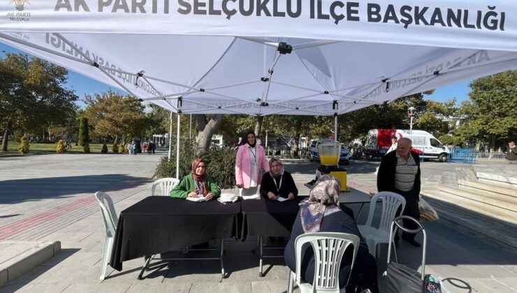 AK Parti İl Kadın Kolları’ndan üyelik standı
