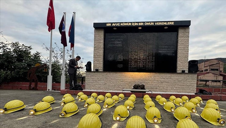 Amasra’daki patlamada hayatını kaybeden 43 madenci anıldı