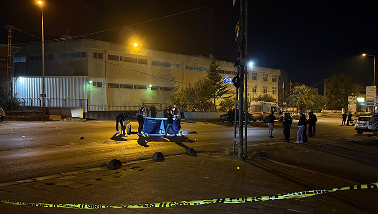 Arnavutköy’de esrarengiz cinayet: Polis yeleği giymiş şahsı vurup kaçtılar