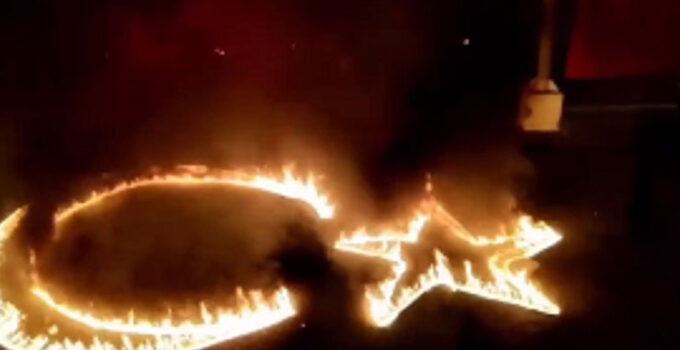 Ateş Savaşçıları 29 Ekim’i alevlerle kutladılar