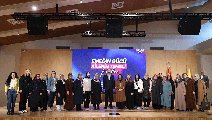 Başkan Altay, “Aile Yılı” kapsamında ilçelerden gelen hanımlarla buluştu