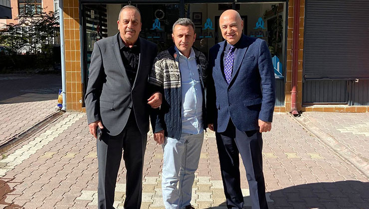 Başkan, üyelerini yalnız bırakmıyor