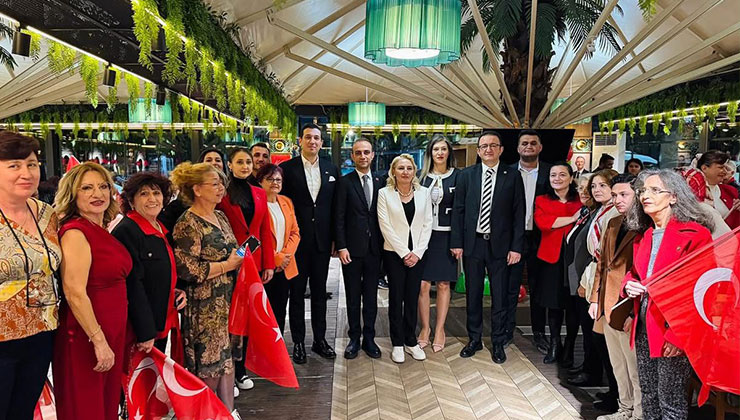 Bektaş Cumhuriyet Coşkusunu partililer ile yaşadı