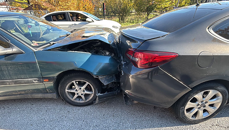 Bolu-Abant yolunda zincirleme kaza: 3 yaralı