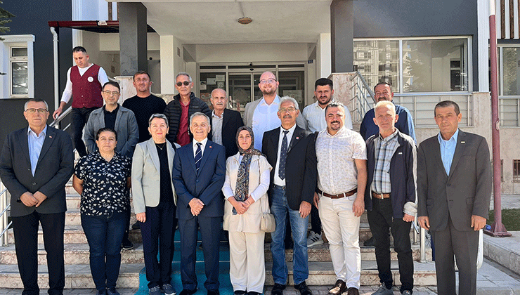CHP Seydişehir İlçe Başkanı Abdullah Deniz mazbatasını aldı