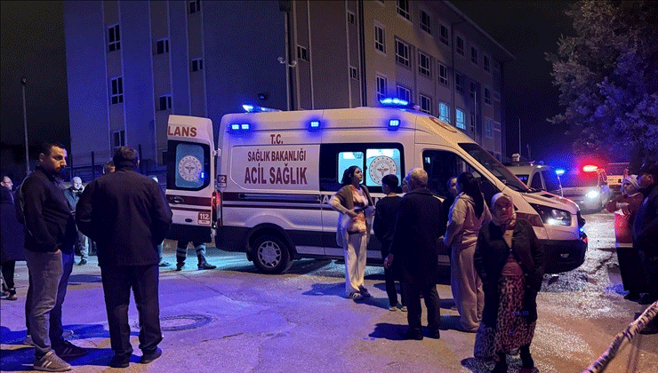 Denizli’de tavanı çöken evdeki 6 kişi yaralandı