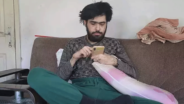 Depremin ardından eve kapanan genç sanal dünyaya bağımlı hale geldi