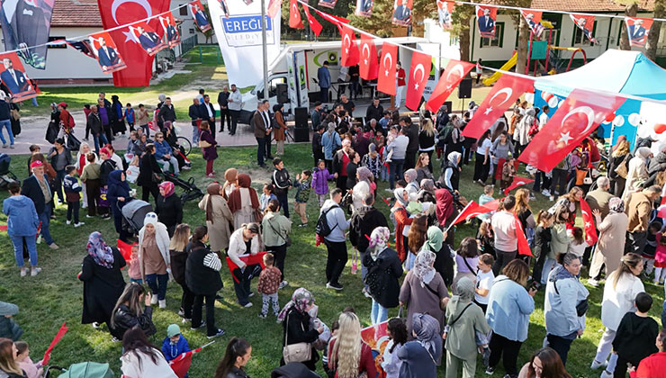 Ereğli’de Cumhuriyet coşkusu mekanlara sığmadı