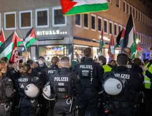 Filistin gösterileri ve orantısız polis şiddeti: Alman polisini kim yönlendiriyor?