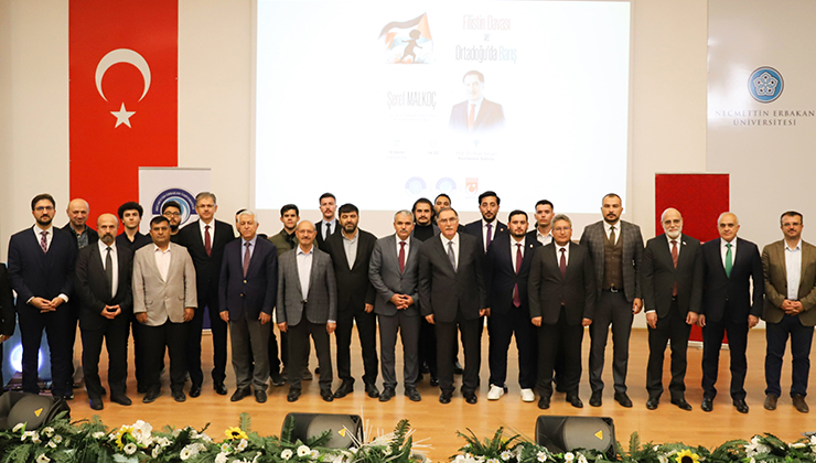 Filistin ve Orta Doğu Barışı NEÜ’de konuşuldu