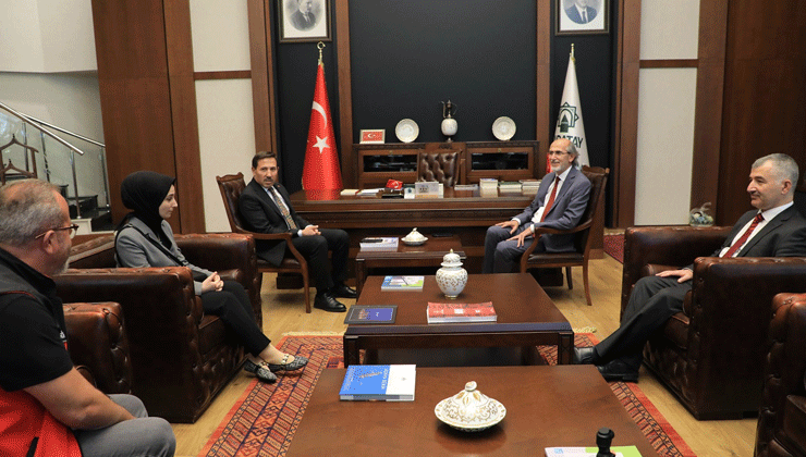 “Halk sağlığı için öncü adımlar atıyoruz”
