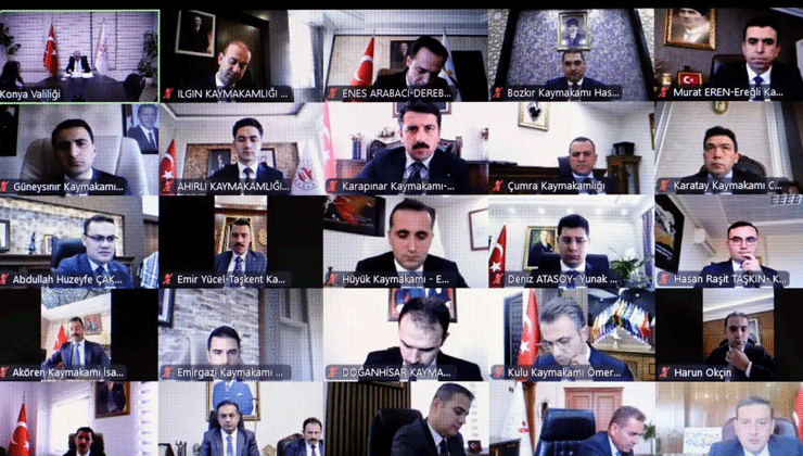 İlçelerdeki hizmetler toplantıda konuşuldu