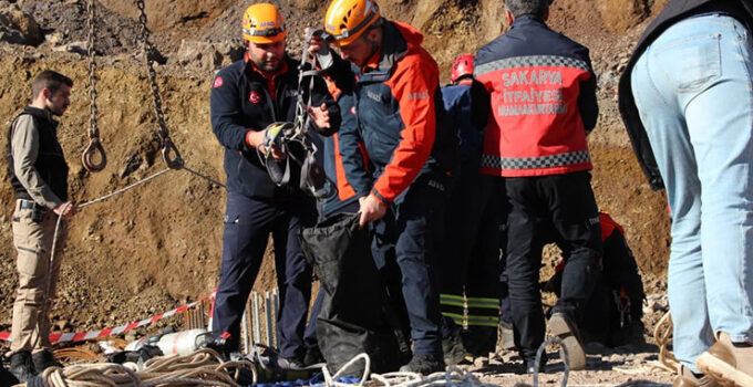 İşçi 30 metrelik kuyuya düştü, ekipler seferber oldu