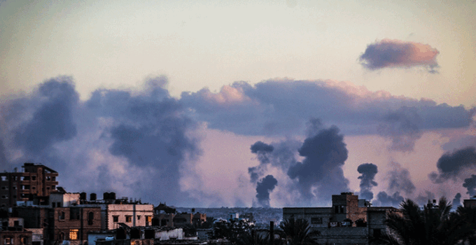 İsrail’in ateşkese rağmen Gazze kentinin doğusuna açtığı ateşte 2 Filistinli hayatını kaybetti