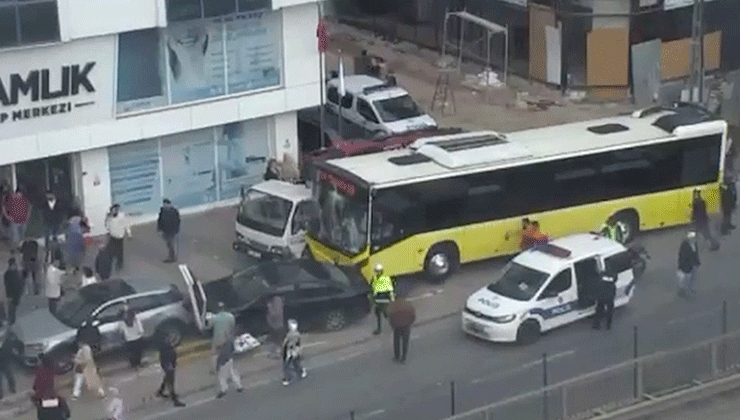 İstanbul’da özel halk otobüsünün karıştığı zincirleme trafik kazasında 4 kişi yaralandı