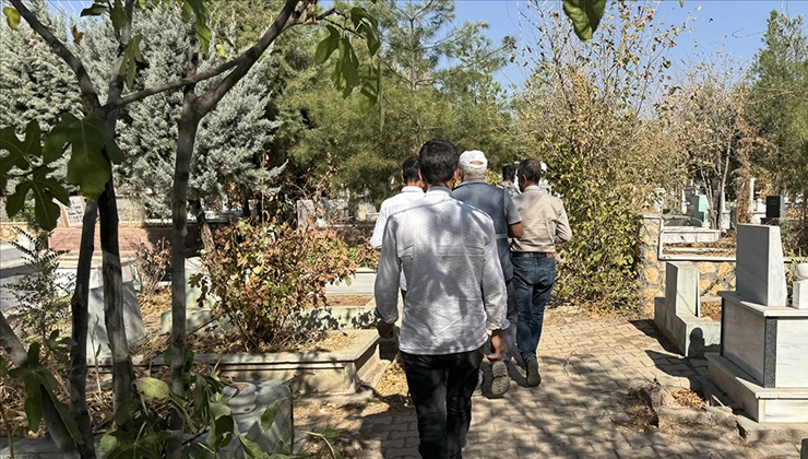 JASAT cinayeti aydınlatınca öldürülen kadının kabrini ailesi ilk kez ziyaret etti