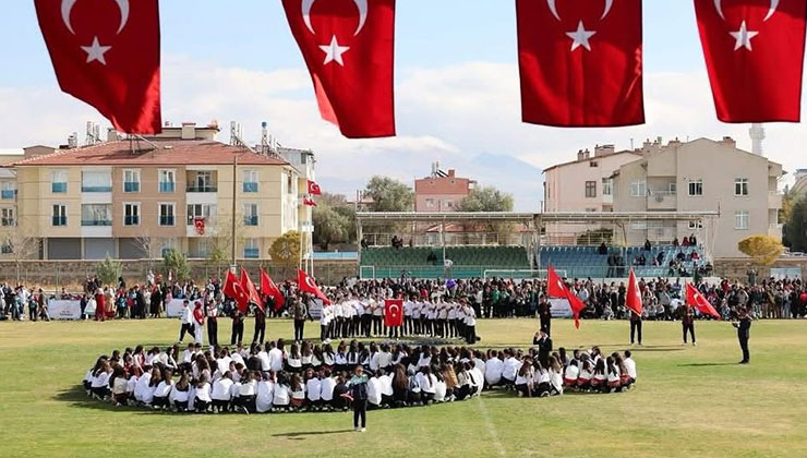 Karapınar’da 102. yıl coşkusu