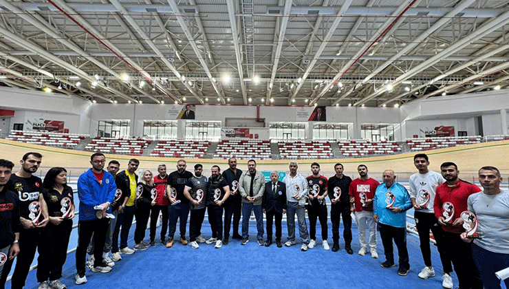 Kick Boks’un kalbi Meram’da attı