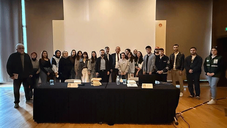 Kitap günlerinde Prof. Dr. Küçükbezirci’ye yoğun ilgi