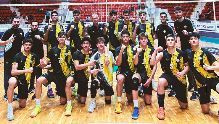 Konya Büyükşehir Belediyespor zirvede