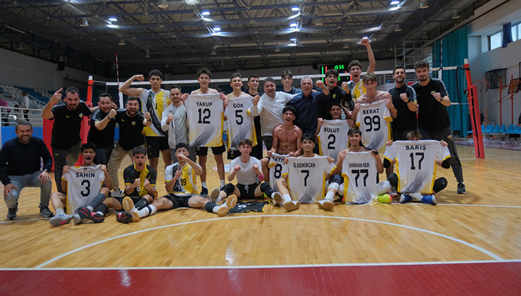 Konya Büyükşehir, voleybol ve potada yenilgisiz