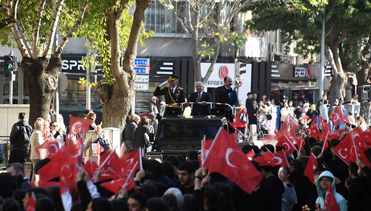 İlhamımızı çift başlı Selçuklu Kartalı’ndan alıyoruz