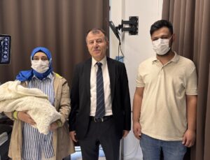 Konya’da eli ve ayakları gelişmeyen bebeğe anne karnında müdahale edildi