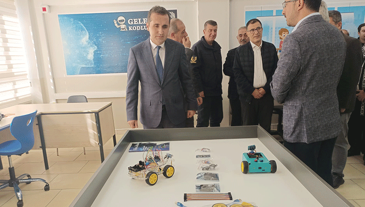 Konya’da iki okula robotik kodlama ve zeka oyunları sınıfı kazandırıldı
