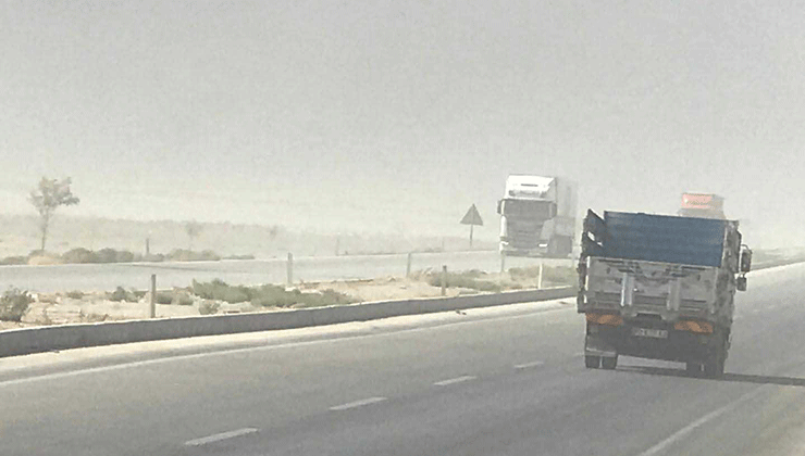 Konya’da kum fırtınası etkili oldu
