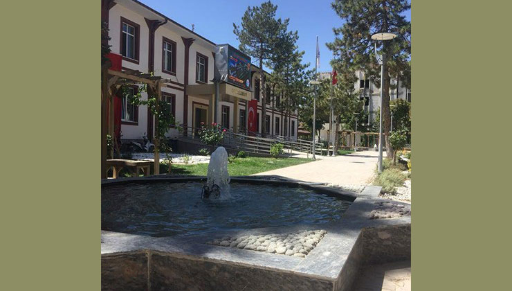 Konyalı belediye başkanı iddialara ateş püskürdü