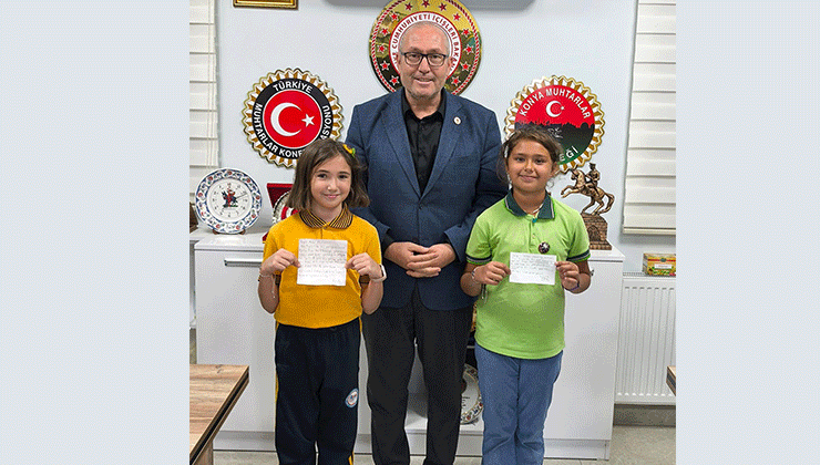 Konyalı gençler demokrasiyi yaşayarak öğreniyor