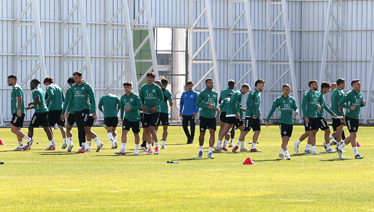 Konyaspor’da Beşiktaş mesaisi moralsiz başladı