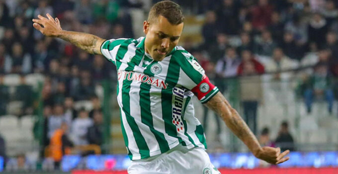 Konyaspor’un kaptanı taraftardan özür diledi
