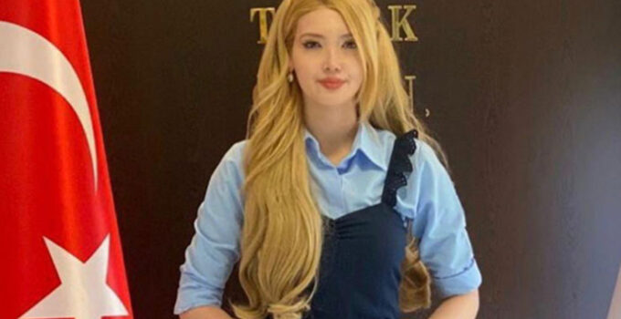 Ladik İlçesinin yeni kaymakamı dikkat çekiyor