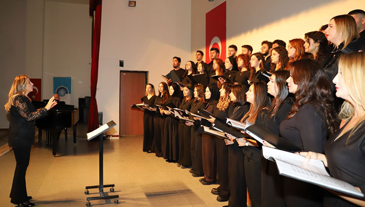 Müzikle yoğrulmuş Cumhuriyet ruhunu sahnelediler