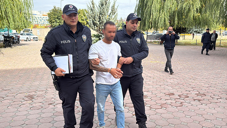 Şehit babasına hakaret eden otobüs şoföründen gazetecilere: “Şuradan da çek”