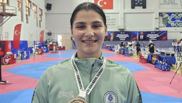 Selçuklulu Şahin’den bronz madalya