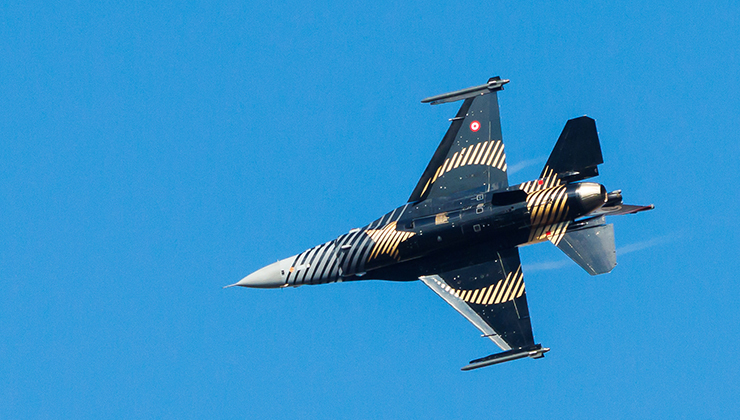 SOLOTÜRK’ten Anıtkabir üzerinde Cumhuriyet’in 102. yıl dönümüne özel uçuş gösterisi