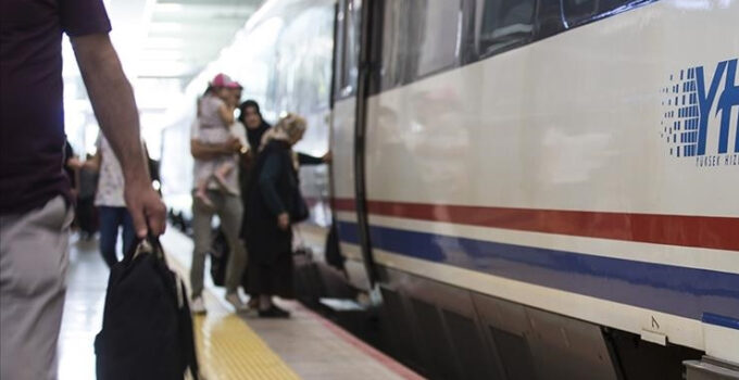 Tren seyahatlerinde “Aile Yılı” indiriminden 200 bini aşkın kişi faydalandı