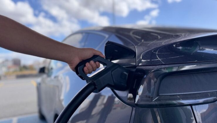 Tüketiciler Birliğinden “elektrikli araç poliçelerindeki menzillere dikkat edin” uyarısı