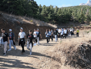 Üniversite öğrencileri tarihi Homonada yolunda yürüdü