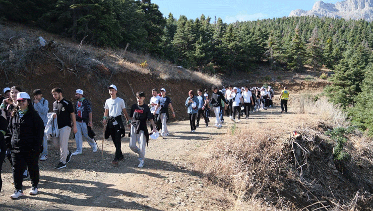 Üniversite öğrencileri tarihi Homonada yolunda yürüdü