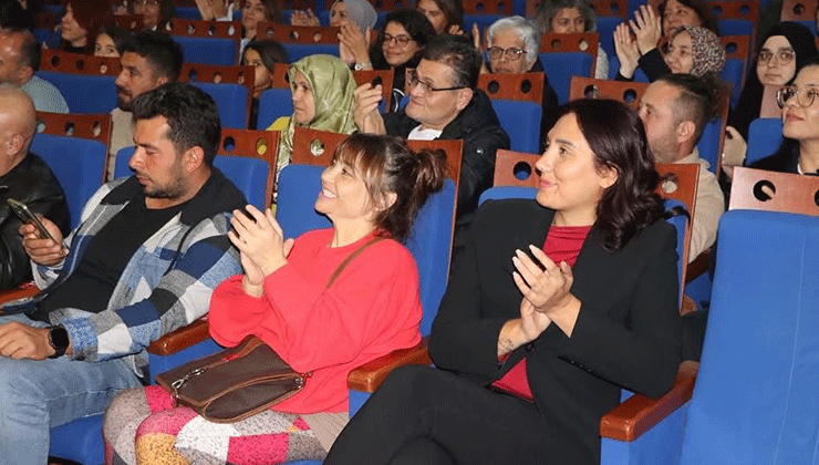 “Yeni 80’ler 90’lar” gösterisine yoğun ilgi